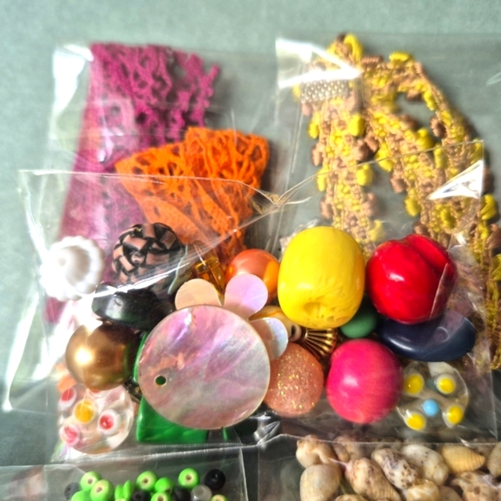 Colorful Kids Craft Beads and Ribbons Craft Kit Vintage To Now - Picture 5 of 6